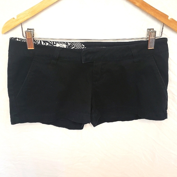 Volcom Booty Shorts - Picture 2 of 4